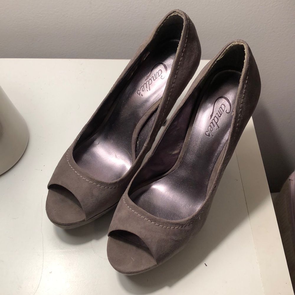 Candie’s Peep Toe Grey Heels
